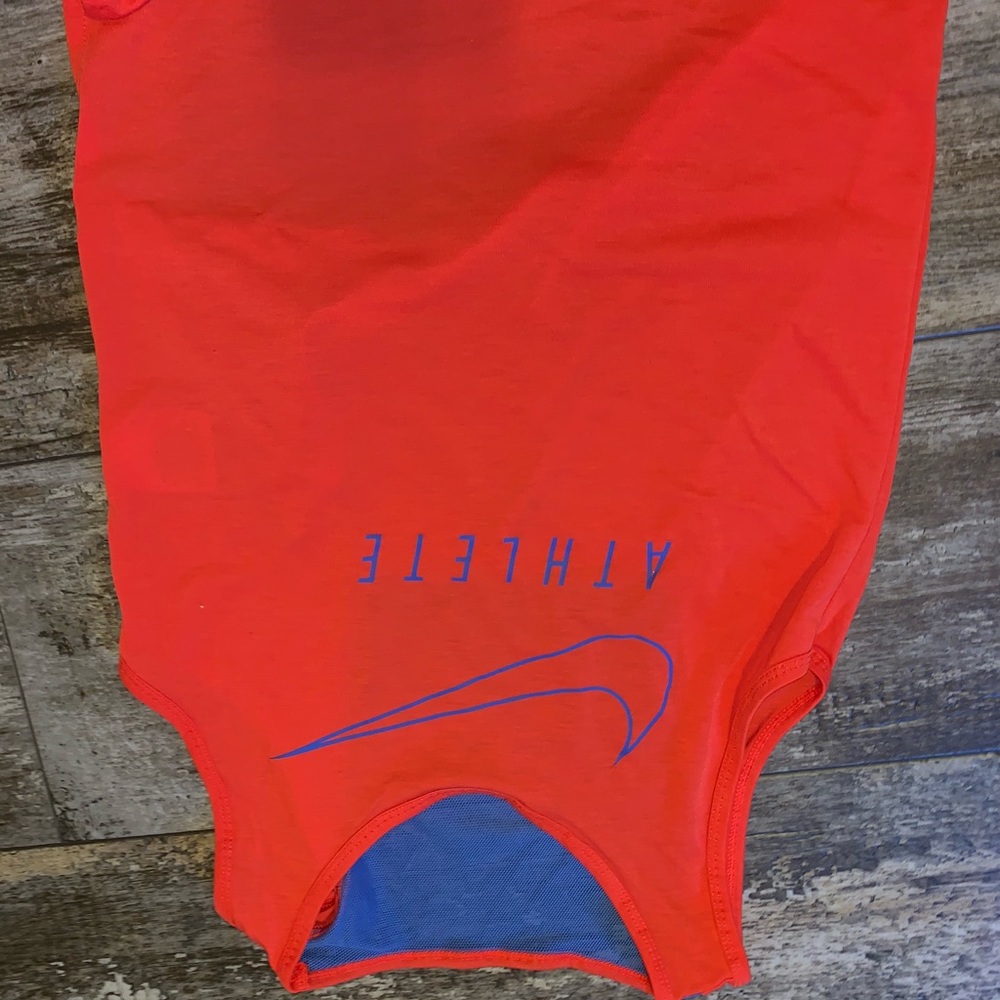 nike tank top